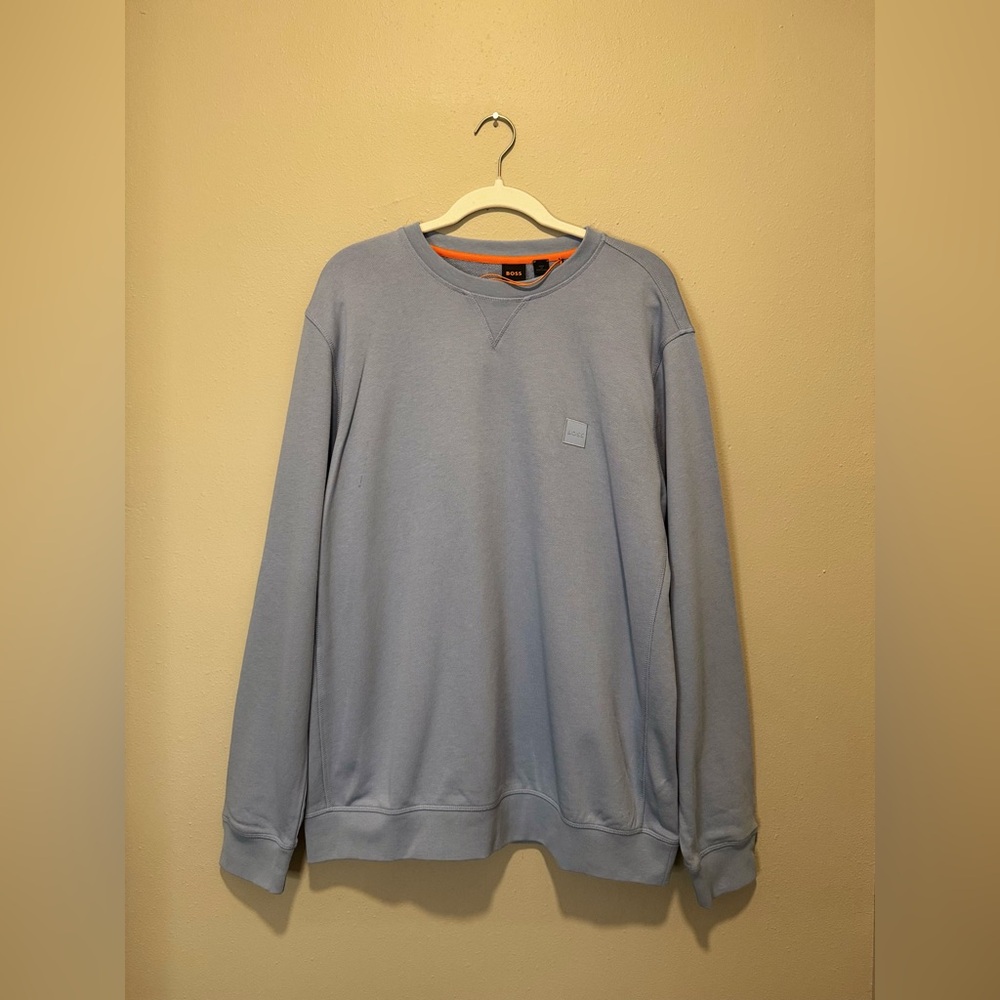 Men’s NWT Blue Hugo Boss Crewneck
